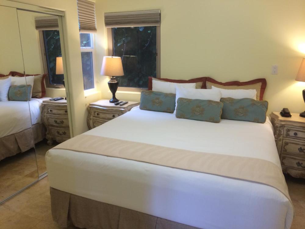 King Suite interior
